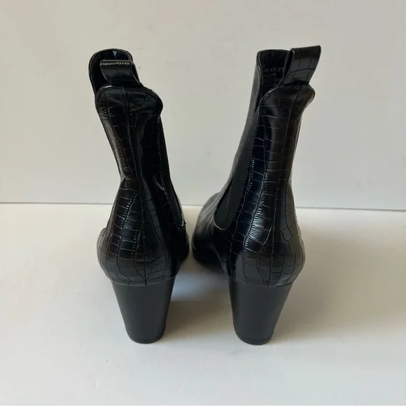 Just Fab Heeled Black Booties 7 - Picture 9 of 11